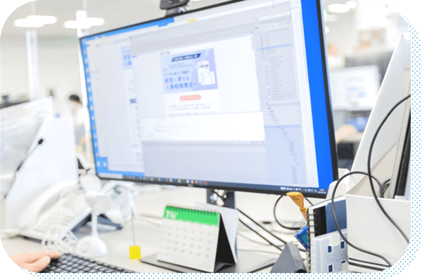 自社サイトやイベントのデザインを担当